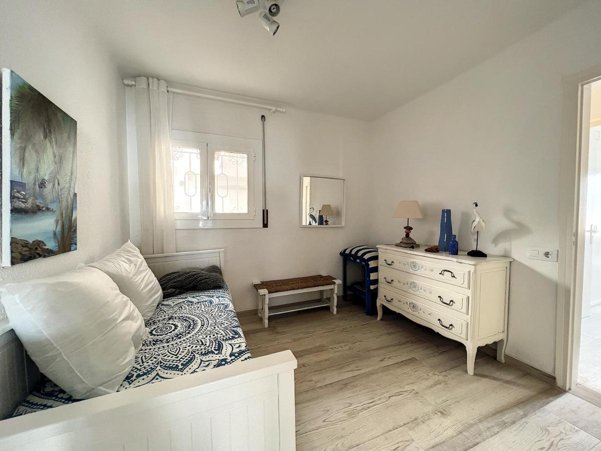 Ferienwohnung Alexandra 1 Era Linea De Mar, Fantastico Piso Tota Roses Exterior foto